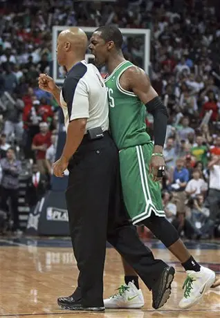 Rondo, suspendido un juego