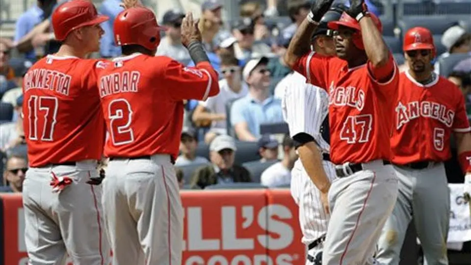Angelinos apalean a Yanquis