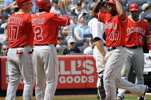 Angelinos apalean a Yanquis