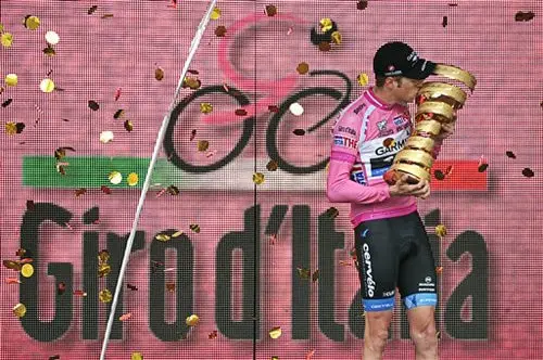 Ryder Hesjedal sorprende y gana el Giro de Italia