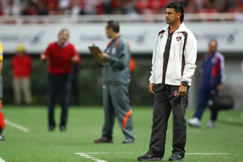 Atlas ratifica a la Pájara Chávez al frente del equipo