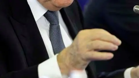 FIFA, dispuesta a defender la no injerencia política en el futbol