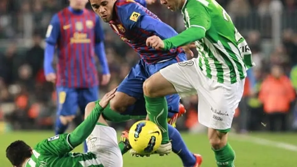 Barcelona reacciona y golea al Betis 4-2