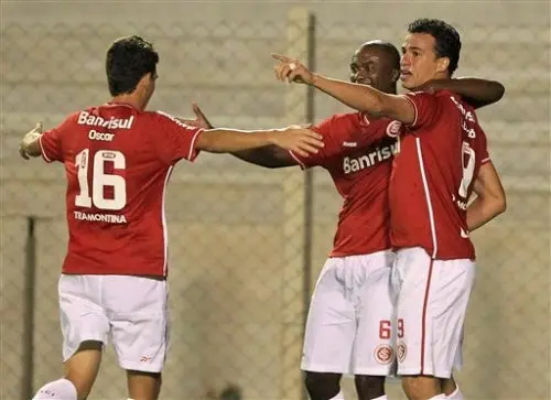 Internacional vence 1-0 al Once Caldas