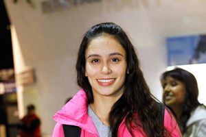 Llega feliz Elsa García con su boleto a las Olimpiadas