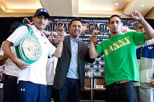 De la Hoya quiere un Super Bowl boxístico