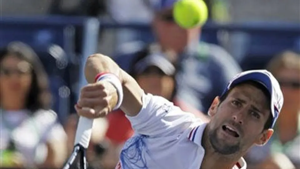 Djokovic avanza en Indian Wells