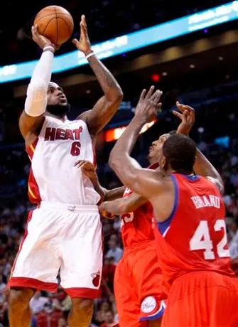 Heat aseguró su lugar en Playoffs
