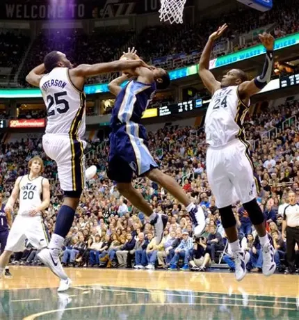 Utah derrota 94-85 a Memphis