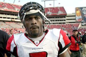 Michael Vick podría visitar Monterrey