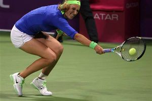 Azarenka avanza a la final de Qatar