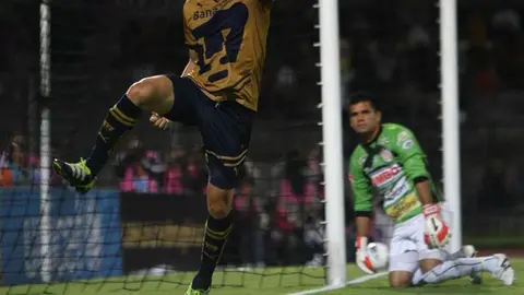 Chispa Velarde presume foto con jugador campeón del mundo y del Inter Miami