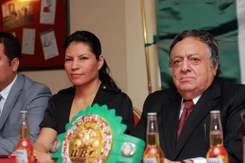 CMB pide a Chávez pelear contra 'Maravilla' o renunciar