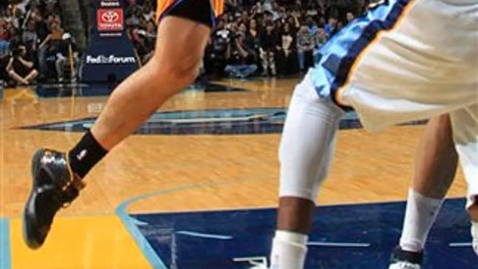 Ayón consigue nueve puntos en derrota de Hornets 99-108 ante Memphis