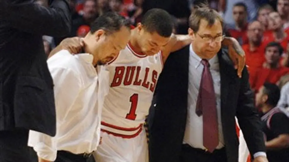 Derrick Rose se pierde el resto de la campaña por lesión