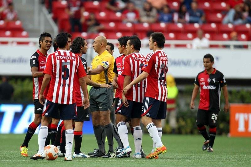 Chivas y Atlas enfrentan el Clásico tapatío. FOTO: MEXSPORT