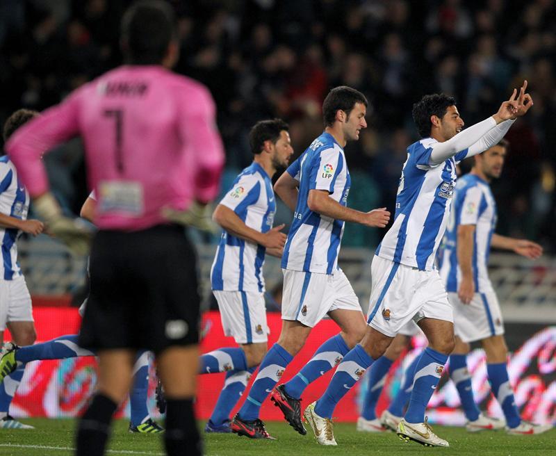 Vela marco para los locales. FOTO: EFE