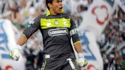Oswaldo llegó a 800 partidos en la Final ante Monterrey