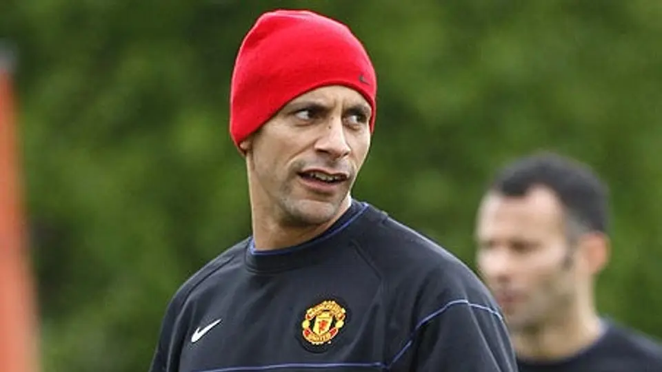 Encuentran 29 bolsas de marihuana en restaurante de Rio Ferdinand