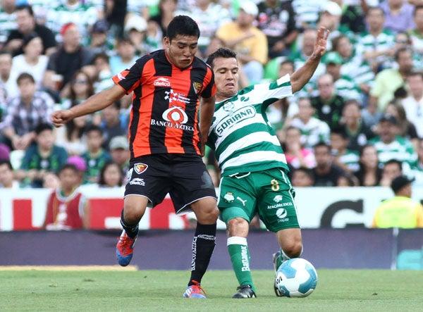 El partido intenso los primeros 90 minutos | EFE