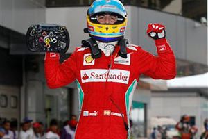 Alonso gana por tercera vez el GP de Malasia