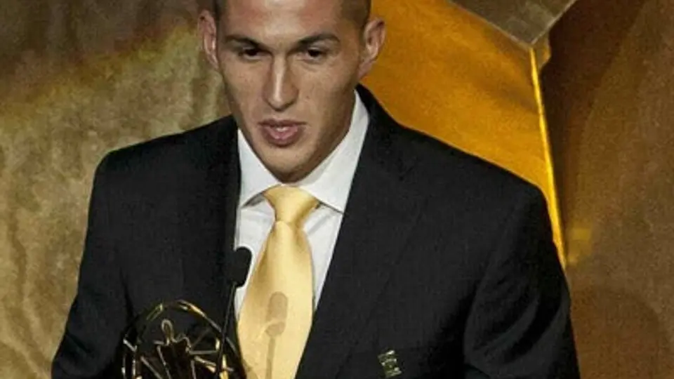 Olvida Torres Nilo el nombre del auxiliar del Tuca