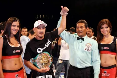 Zorrita Soto derrota a Lacerda y se perfila a cuarto título mundial