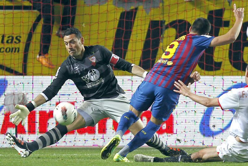Sevilla sufrió los ataques del Barça. FOTO: EFE