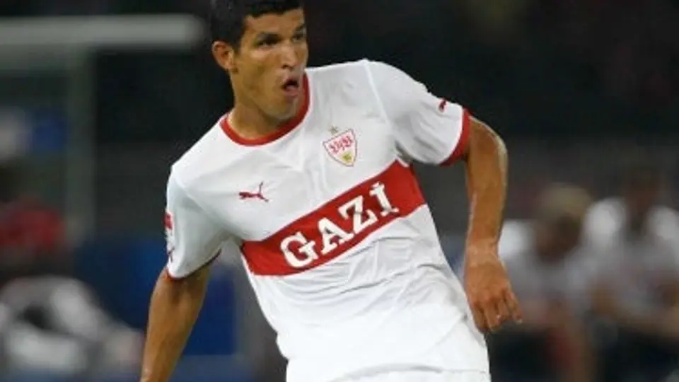 Maza participó en la goleada del Stuttgart 4-0 sobre el Pakhtakor Tashkent