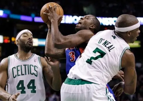 Celtics cae por diez puntos ante Pistons