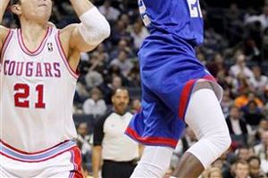 Nájera marcó nueve puntos en la derrota de Charlotte ante Nets