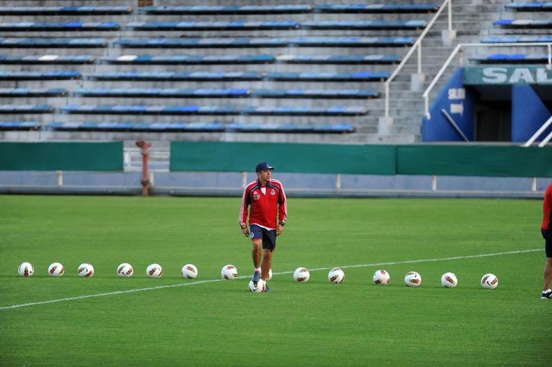El equipo de Ambriz llegó al inmueble alrededor de las 19:00 horas. FOTO: CORTESÍA
