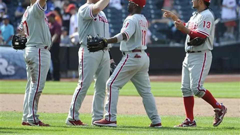 Hamels saca adelante a Filis
