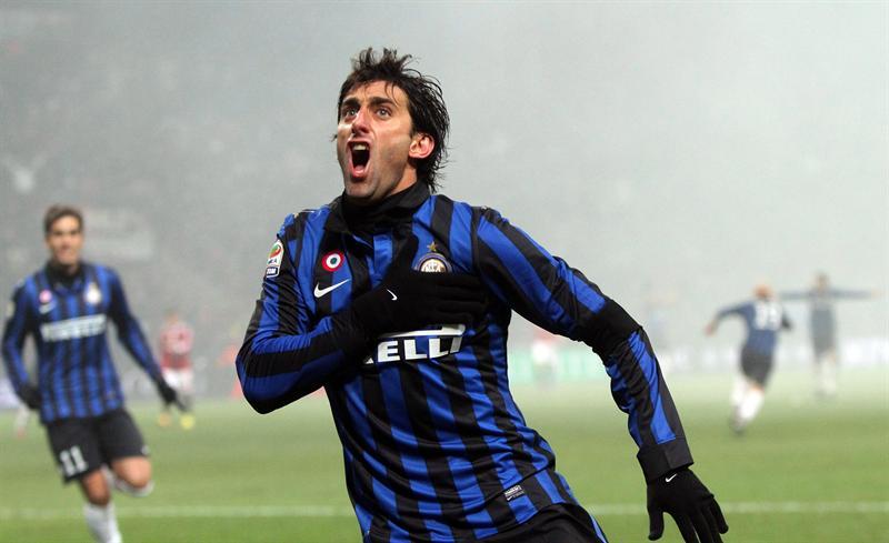 El Inter derrota al Milan con gol de Diego Milito al minuto 54. FOTO: EFE