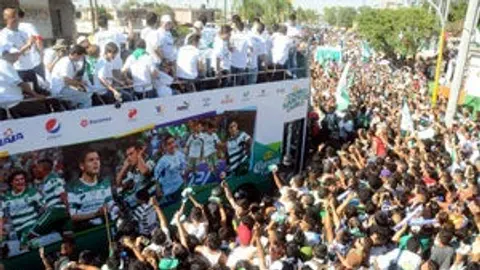 Irarragorri afirma que entre la afición y Santos existe un 'gran amor'