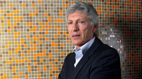 Pekerman convoca poderoso trabuco para enfrentar al Tri