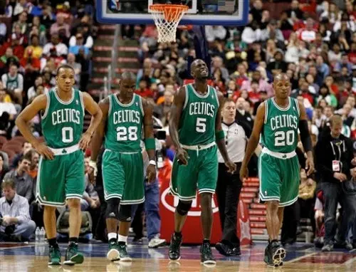 Filadelfia humilla 103-71 a Boston