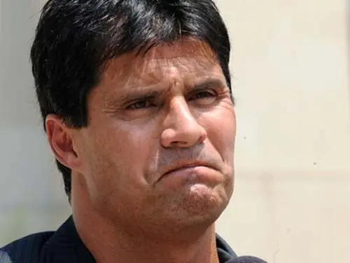 Canseco, arrepentido por escribir su libro