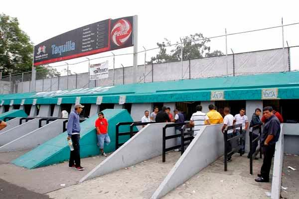Hasta las 17:00 horas, aún habían boletos disponibles en lZona General del Coloso de Santa Úrsula | CIRO GUTIÉRREZ