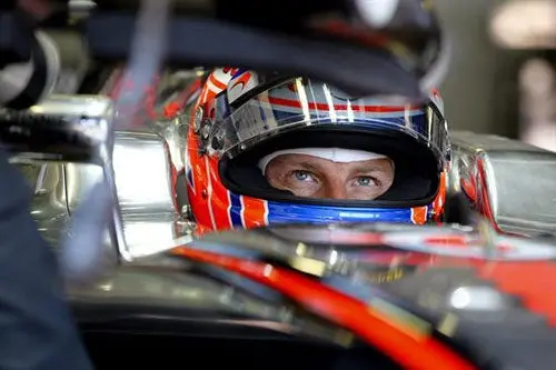 Checo finaliza 15º en P2 en Monte Carlo