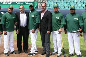 Pericos presentan a su staff internacional