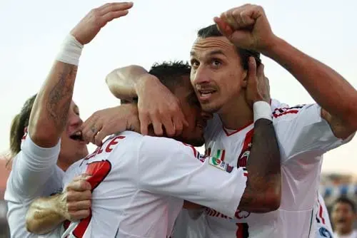 Milan y Juventus comparten la cima de la Serie A