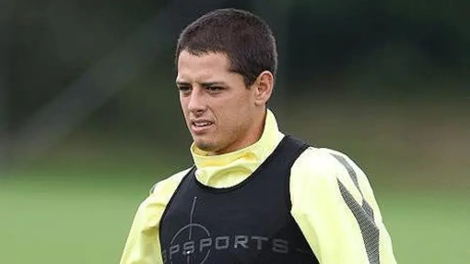 Admite Chicharito que jugar en la Premier será más difícil