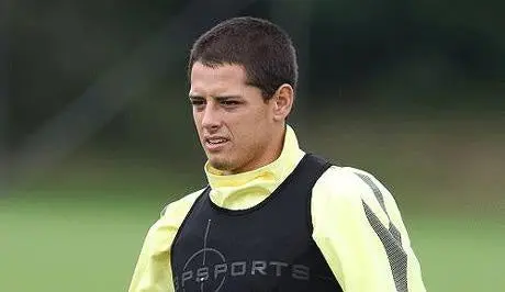 Admite Chicharito que jugar en la Premier será más difícil