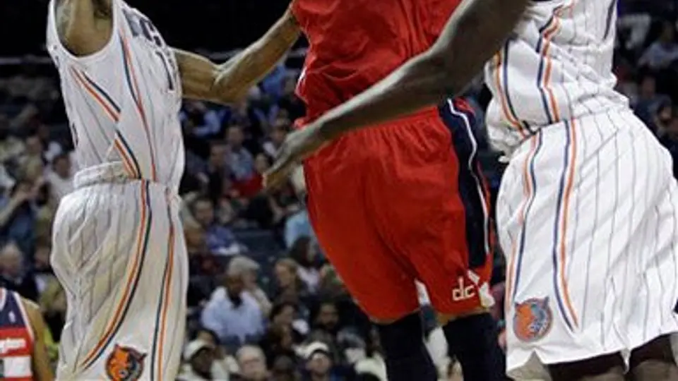 Charlotte cayó 99-102 frente a Wizards sin Nájera en la cancha