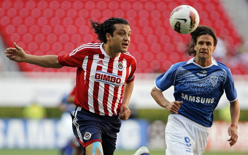 En el Grupo 7, Chivas pelea con el Vélez en el Omilife. FOTO: EFE