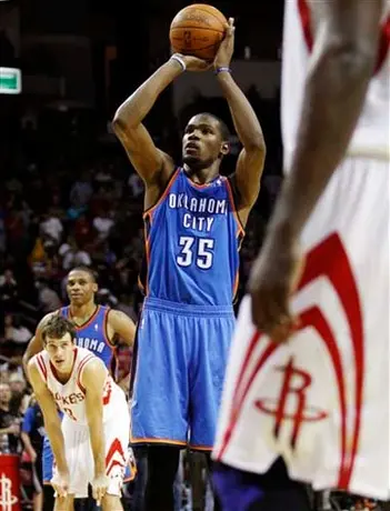 Thunder se lleva el triunfo 98-95 ante Houston