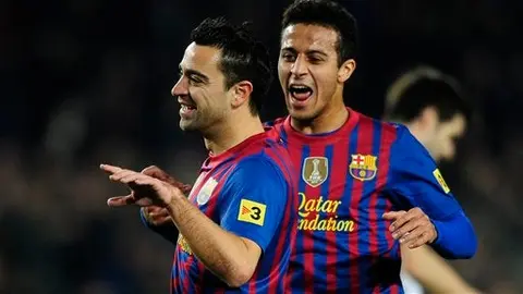Xavi cree que Guardiola renovará con el Barcelona