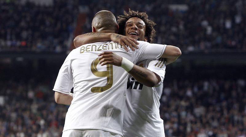 Benzema celebra al minuto 40 y 49'. FOTO: EFE