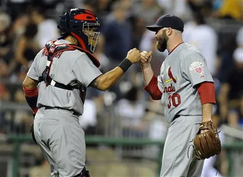 Cardenales superan a Piratas de visita